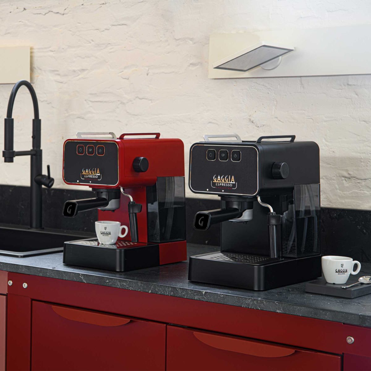 Gaggia Espresso Evolution Coffee Machine with Automatic Pre-Infusion 15 Bar EG2115
